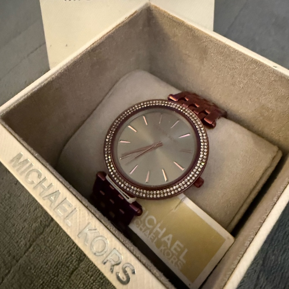 BNWT!!!! Michael Kors Darci Plum Watch - Picture 8 of 11